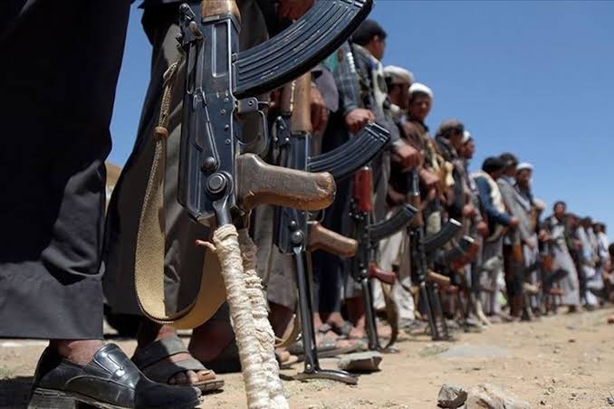 Yemen'de hükümet güçleri ile Husiler arasında çatışmalar şiddetlendi Yemen'de hükümet güçleri ile Husiler arasında çatışmalar şiddetlendi.